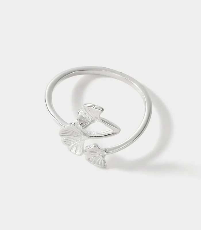 Elegant Gingko Leaf Ring